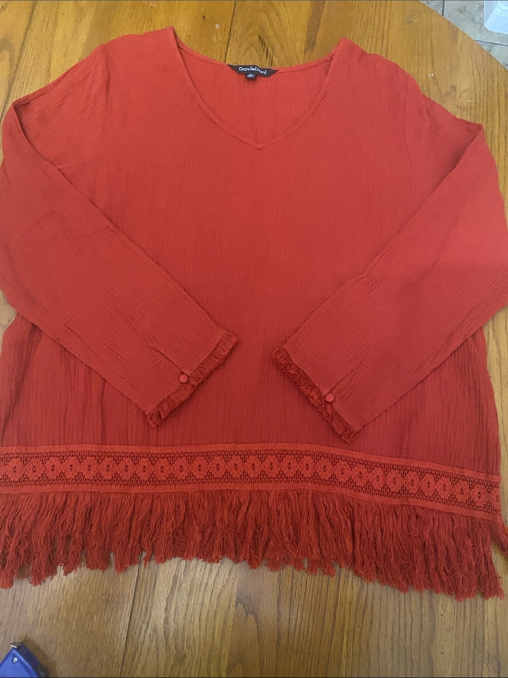 DAVI & DANI Red V-Neck Lace and Fringe at Hem Top Size 2X